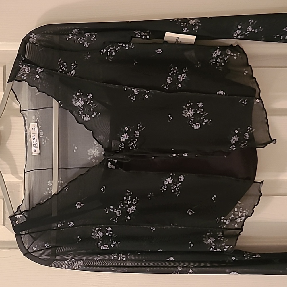 ARIZONA JEAN CO WOMEN'S 2 PIECE-BLACK FLORAL TANK TOP AND OVER SHIRT SIZE MEDIUM